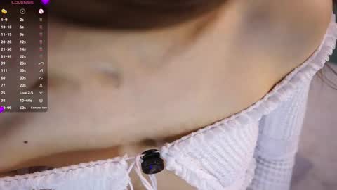 Snapshot of cheekie_breekie chatting on February 2026 05:19:01 PM Lia online show from February 2026 05:19:01 PM