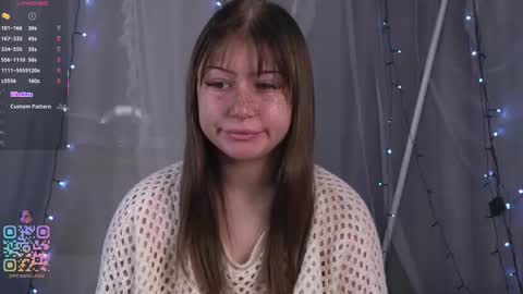 Snapshot of cheekie_breekie chatting on February 2026 04:29:01 PM Lia online show from February 2026 04:29:01 PM