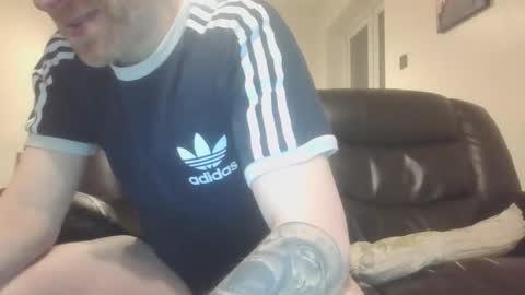 Snapshot of cheeky19841 chatting on February 2025 01:45:01 AM cheeky19841 online show from February 2025 01:45:01 AM