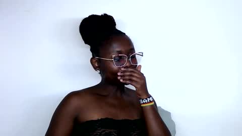 cheeky_charms online show from October 2025 12:47:01 AM