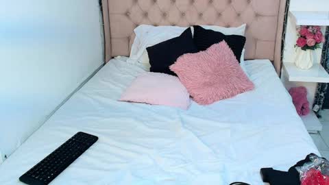 cheerry_moon online show from April 2026 07:00:01 PM