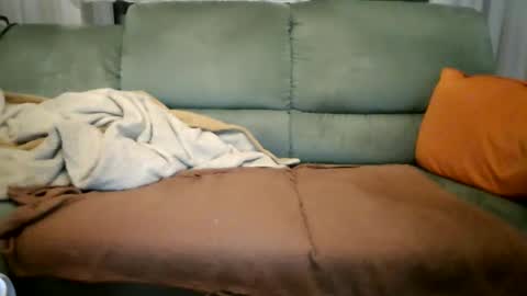 Tom online show from November 2025 10:56:01 PM