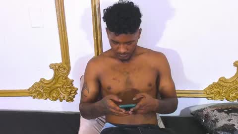 Snapshot of cheeto_333 chatting on February 2025 03:39:02 AM Cheeto online show from February 2025 03:39:02 AM