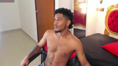 Snapshot of cheeto_333 chatting on February 2025 04:57:01 AM Cheeto online show from February 2025 04:57:01 AM