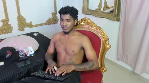 Snapshot of cheeto_333 chatting on March 2025 04:30:02 AM Cheeto online show from March 2025 04:30:02 AM