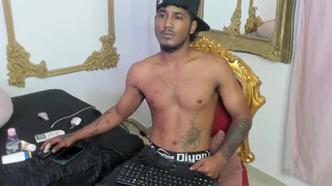 Snapshot of cheeto_333 chatting on March 2025 07:36:01 AM Cheeto online show from March 2025 07:36:01 AM