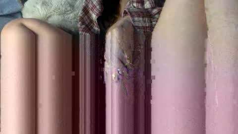Snapshot of chelleray chatting on April 2026 02:51:02 AM add my Fansly for more online show from April 2026 02:51:02 AM