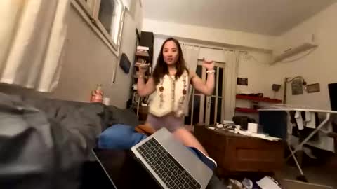 chellybear101 online show from February 2026 05:33:01 PM