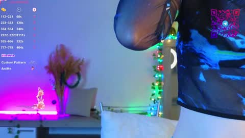 Mona online show from December 2024 03:12:02 PM