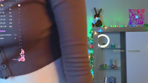 Mona online show from January 2025 03:03:01 PM