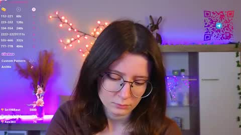 Mona online show from March 2025 09:43:01 PM