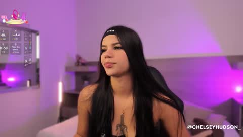 chelsey_hudson online show from November 2025 12:06:01 PM
