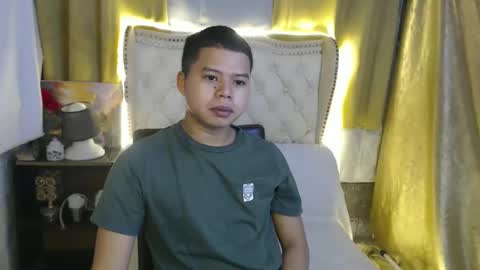 Snapshot of cheno_69 chatting on November 2025 09:52:01 AM im cheno online show from November 2025 09:52:01 AM