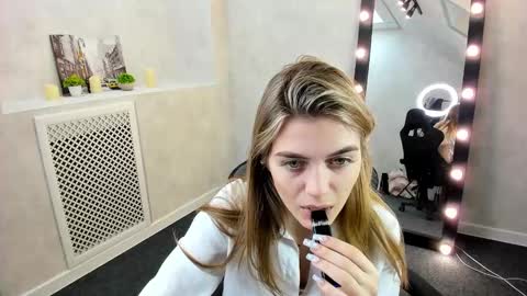 cherry_pr1ce online show from December 2024 01:00:02 AM