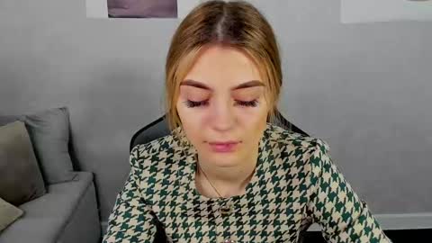 cherry_pr1ce online show from January 2025 04:28:02 AM