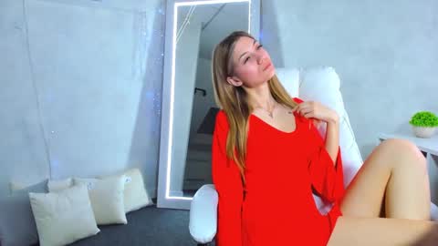 cherry_pr1ce online show from March 2025 11:56:02 PM