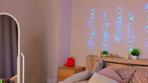 cherry_pr1ce online show from April 2026 11:51:02 PM