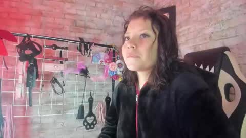 Snapshot of cherry_xoxx chatting on November 2025 11:45:01 AM online show from November 2025 11:45:01 AM