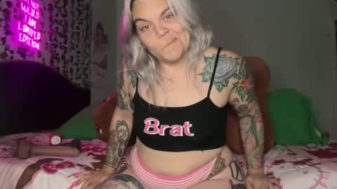 CherryBombBomb online show from June 2026 06:07:01 AM