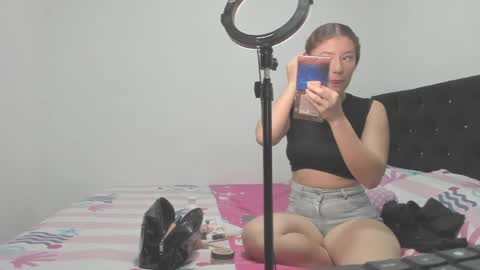 Snapshot of cherryblossom_23 chatting on May 2026 09:33:02 PM cherryblossom_23 online show from May 2026 09:33:02 PM