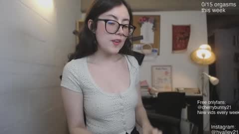 Sarah Prez online show from May 2026 04:43:01 AM