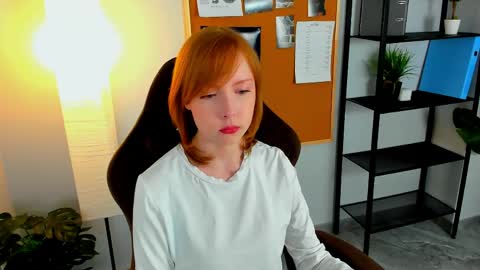 cherrycrushlove online show from May 2026 06:19:02 AM