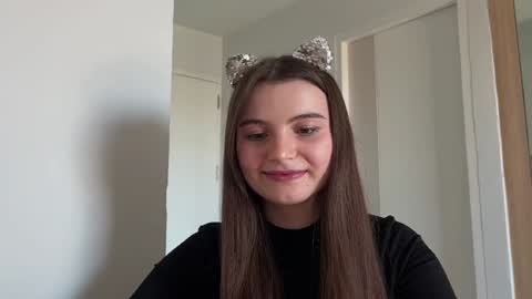 Lina online show from December 2024 08:00:02 AM