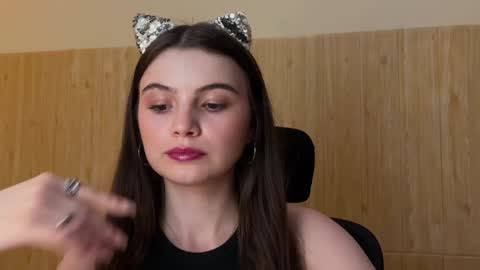 Lina online show from January 2025 09:57:02 AM