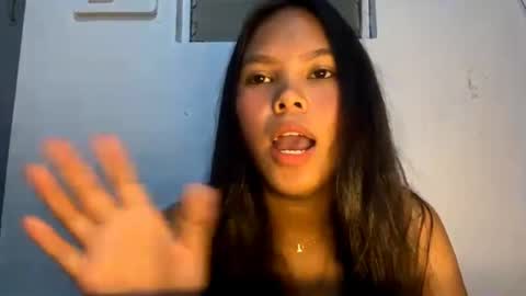 Snapshot of cherrynovax chatting on May 2026 02:42:02 AM Bella online show from May 2026 02:42:02 AM