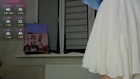 Lysia online show from November 2025 12:19:02 PM