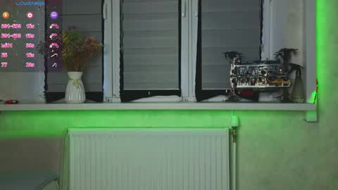 Lysia online show from April 2026 02:14:02 PM