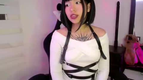 Snapshot of cherrywitchy chatting on February 2025 04:04:02 AM Cherry online show from February 2025 04:04:02 AM