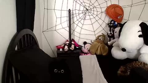 Snapshot of cherrywitchy chatting on October 2025 04:40:01 PM Cherry online show from October 2025 04:40:01 PM