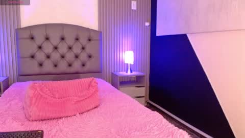 Cheryl online show from October 2025 04:34:01 AM