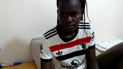 chichie_ online show from May 2026 05:51:01 PM