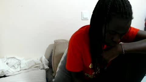 chichie_ online show from June 2026 03:01:02 PM