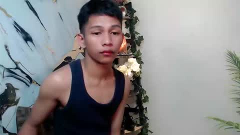 Snapshot of chick_renz chatting on September 2025 04:00:02 PM chick_renz online show from September 2025 04:00:02 PM