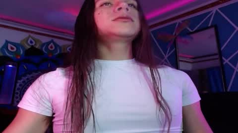 chico_explosivo online show from June 2026 02:01:01 AM