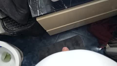 chicocaliente9301 online show from February 2026 07:45:01 PM