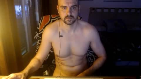 chicocam1983 online show from October 2025 04:46:01 PM