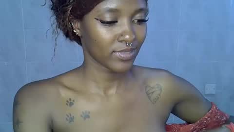 Snapshot of chill_esther chatting on February 2026 12:32:02 PM Chill esther online show from February 2026 12:32:02 PM