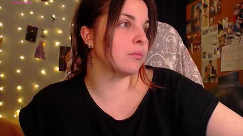 Snapshot of chill_saya chatting on October 2025 04:20:02 AM Saya online show from October 2025 04:20:02 AM