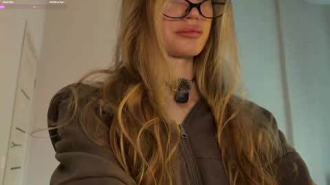 Goddess Vika - owner of all ur money online show from May 2026 12:34:01 PM