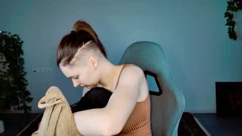 Bella online show from December 2025 10:02:01 AM