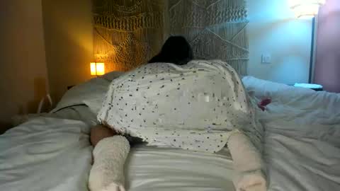 Snapshot of chillwithcamii chatting on November 2025 07:36:02 PM yoursensualparadise online show from November 2025 07:36:02 PM