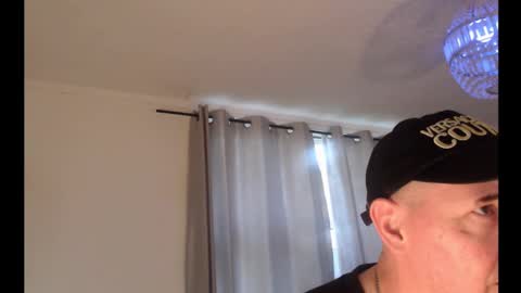 Snapshot of chinomanelli chatting on October 2025 03:58:01 PM chinomanelli online show from October 2025 03:58:01 PM