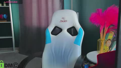 chio_mio online show from March 2025 09:51:01 AM