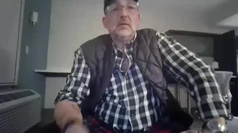 Snapshot of chippy70 chatting on February 2026 06:32:02 AM chippy70 online show from February 2026 06:32:02 AM