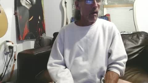 Snapshot of chitwnhustler chatting on January 2025 06:46:01 AM SpunHung online show from January 2025 06:46:01 AM