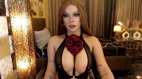 Snapshot of chixfranching chatting on December 2025 12:04:01 AM Franching Lee online show from December 2025 12:04:01 AM